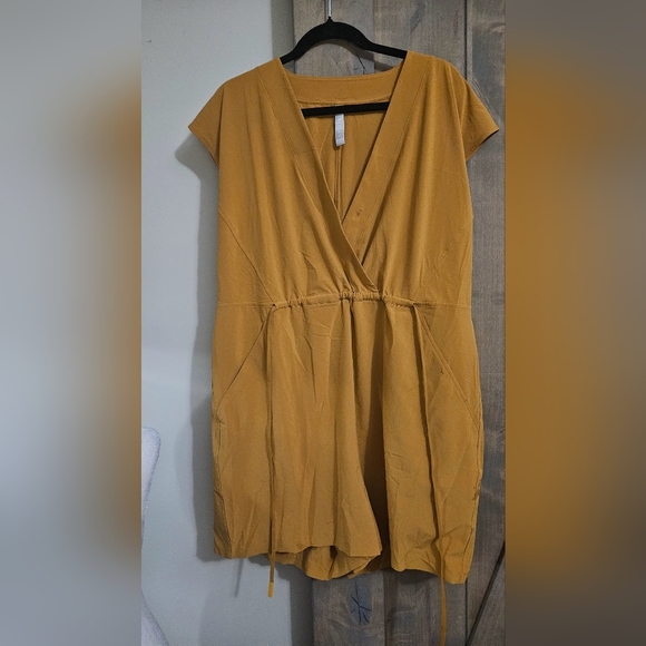 ATHLETA Marlow Romper In Tuscan Gold. Size Large. NWT - Picture 8 of 11